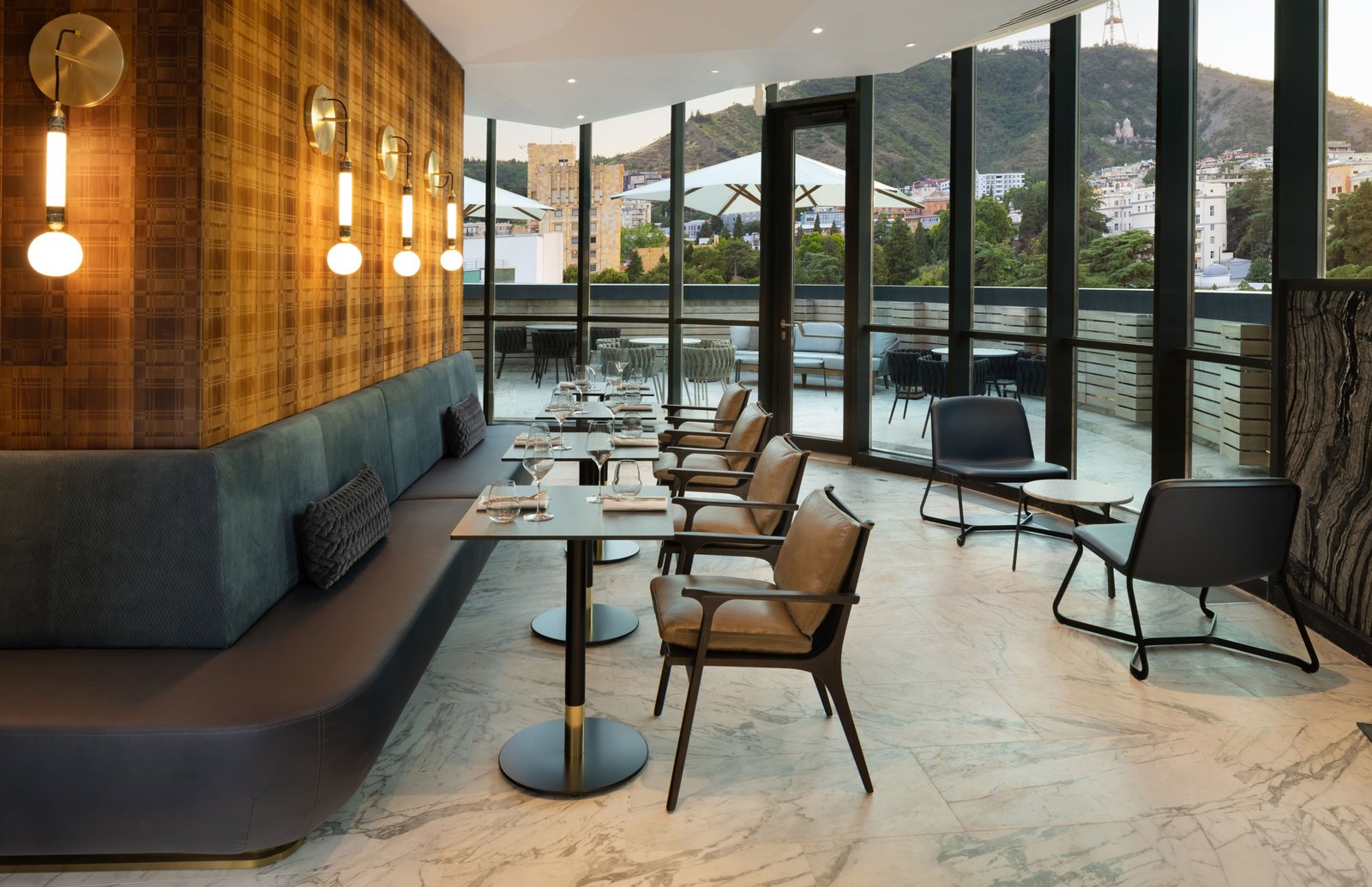 Paragraph Freedom Square Hotel