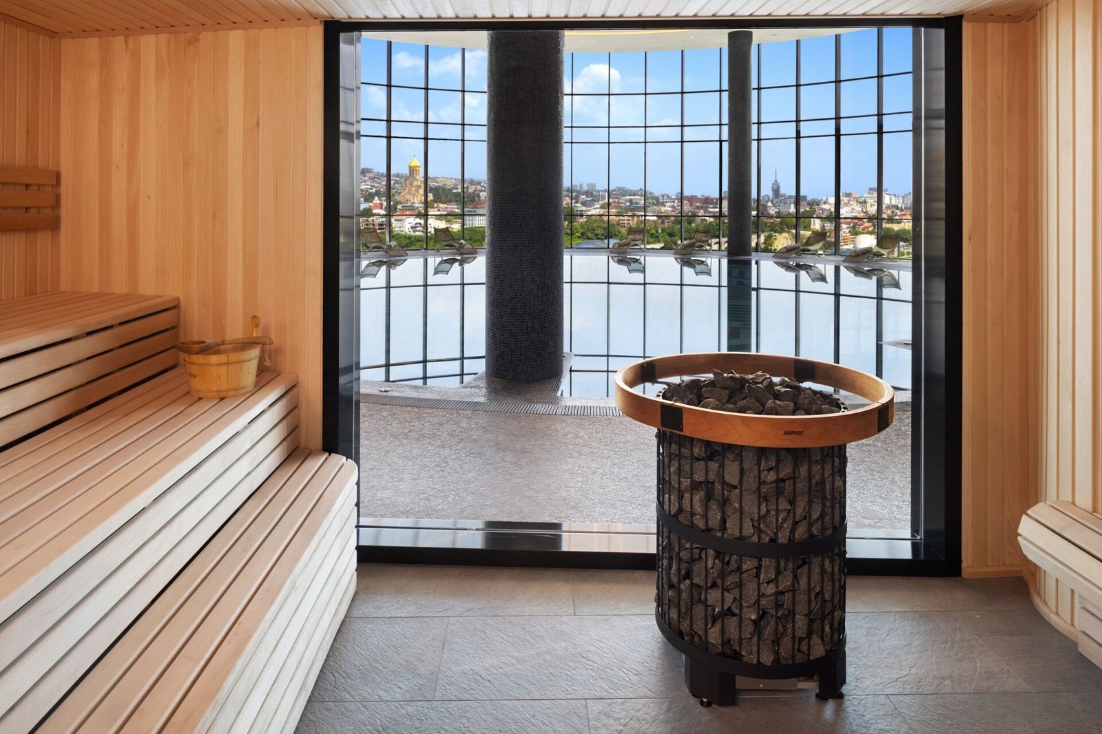 Paragraph Freedom Square Hotel — wellness