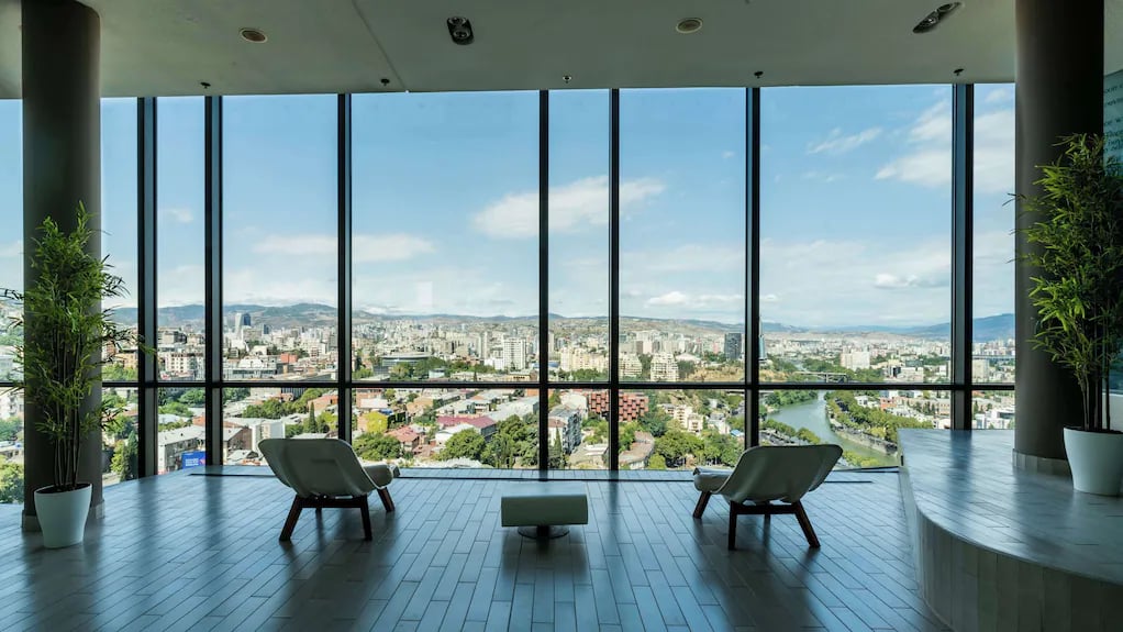 Radisson Blu Iveria Hotel, Tbilisi City Centre — vibe