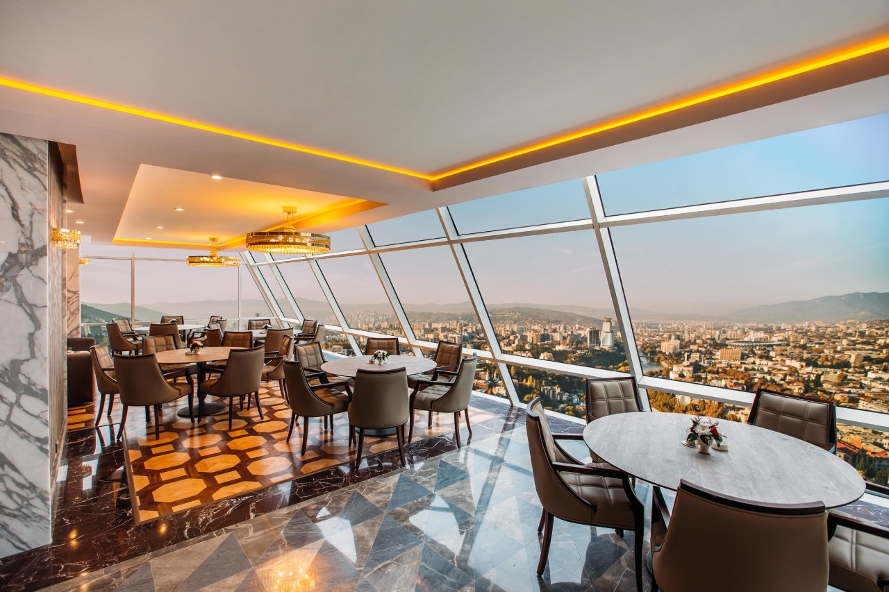 The Biltmore Hotel Tbilisi, xeme restaurant