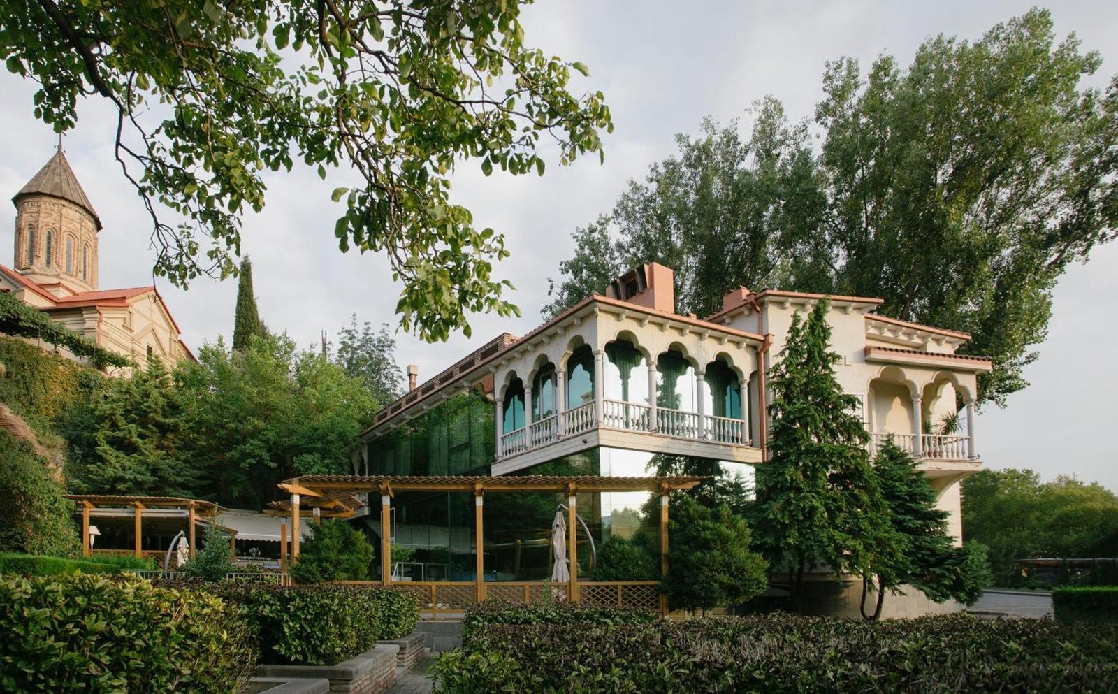 Vinotel — backstory