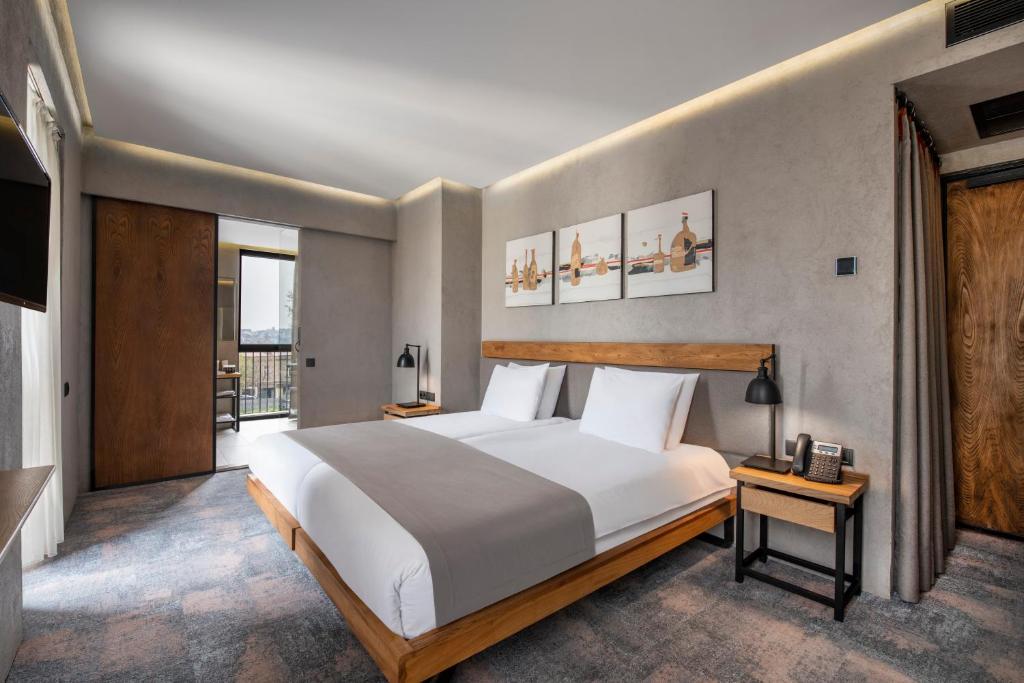 IOTA Hotel Tbilisi — rooms