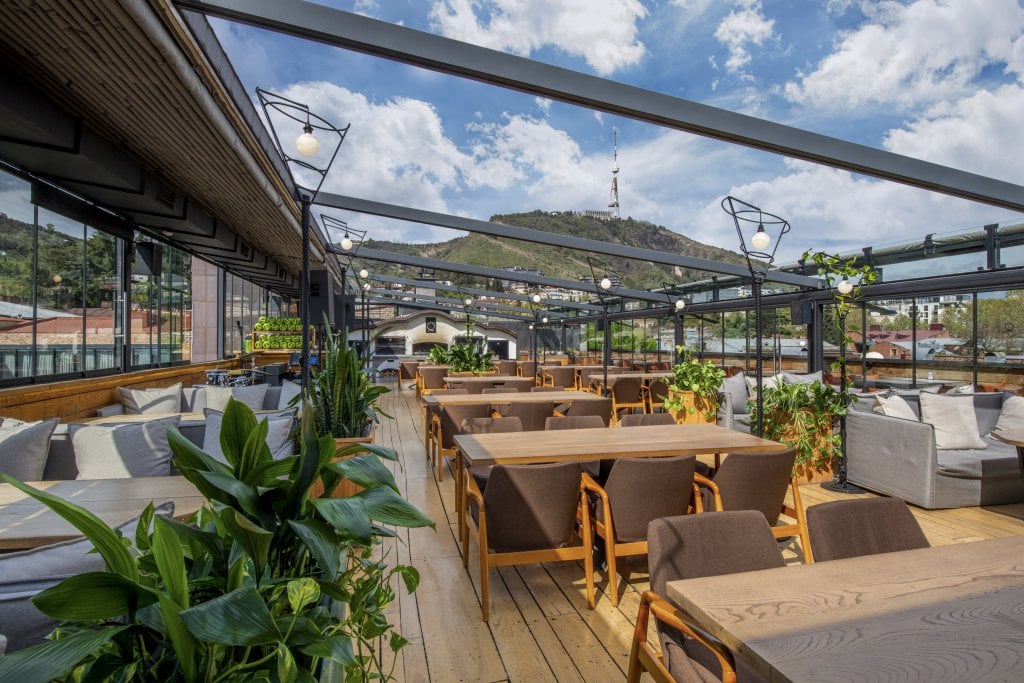 IOTA Hotel Tbilisi — eat & drink