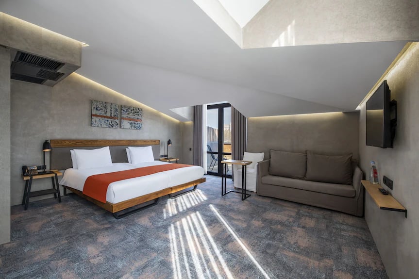IOTA Hotel Tbilisi — rooms