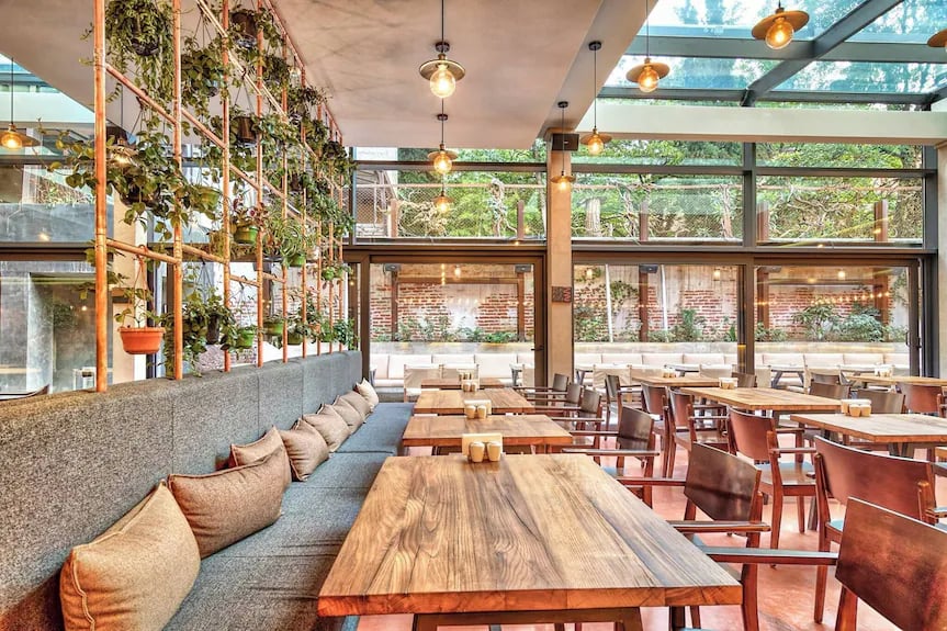 IOTA Hotel Tbilisi — eat & drink