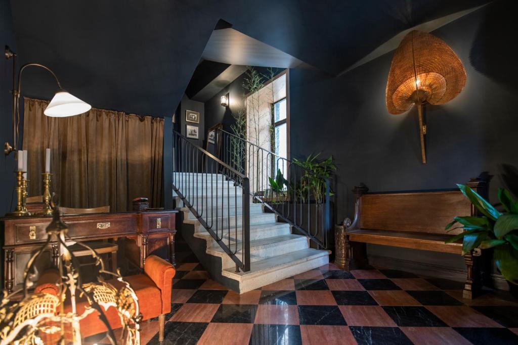 Communal Plekhanovi Hotel — vibe