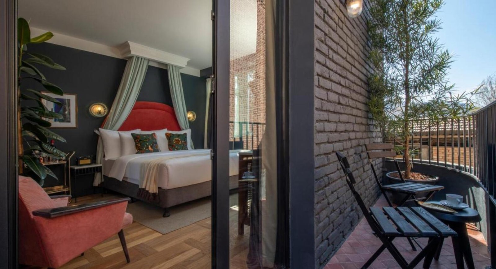 Communal Plekhanovi Hotel — rooms