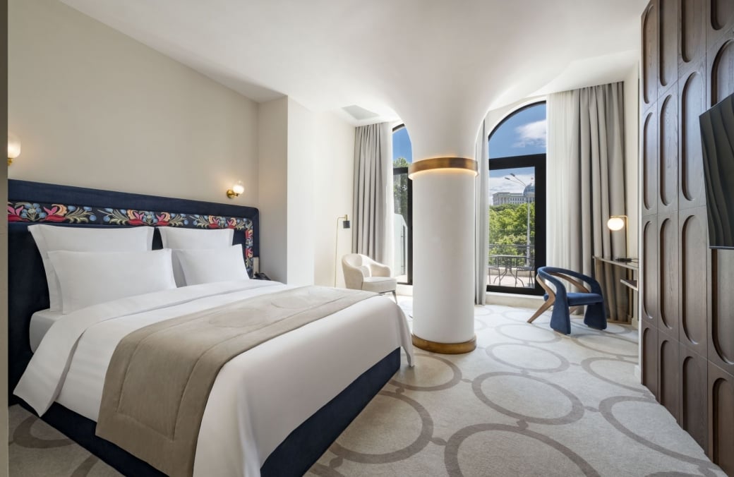 Hotel Ambassadori — rooms