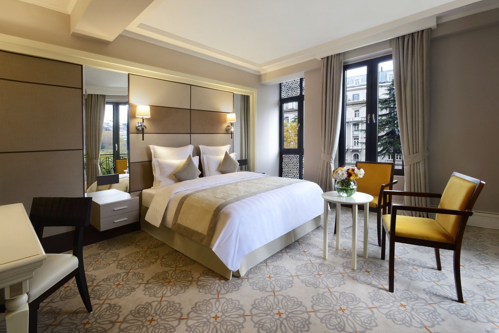 Hotel Ambassadori — rooms