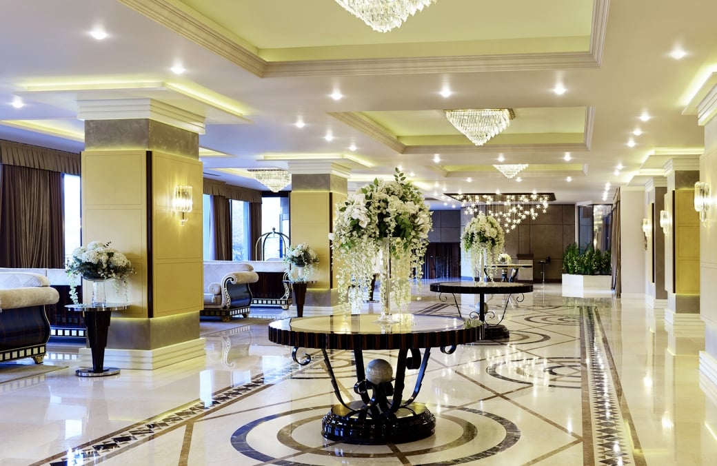 Hotel Ambassadori — vibe