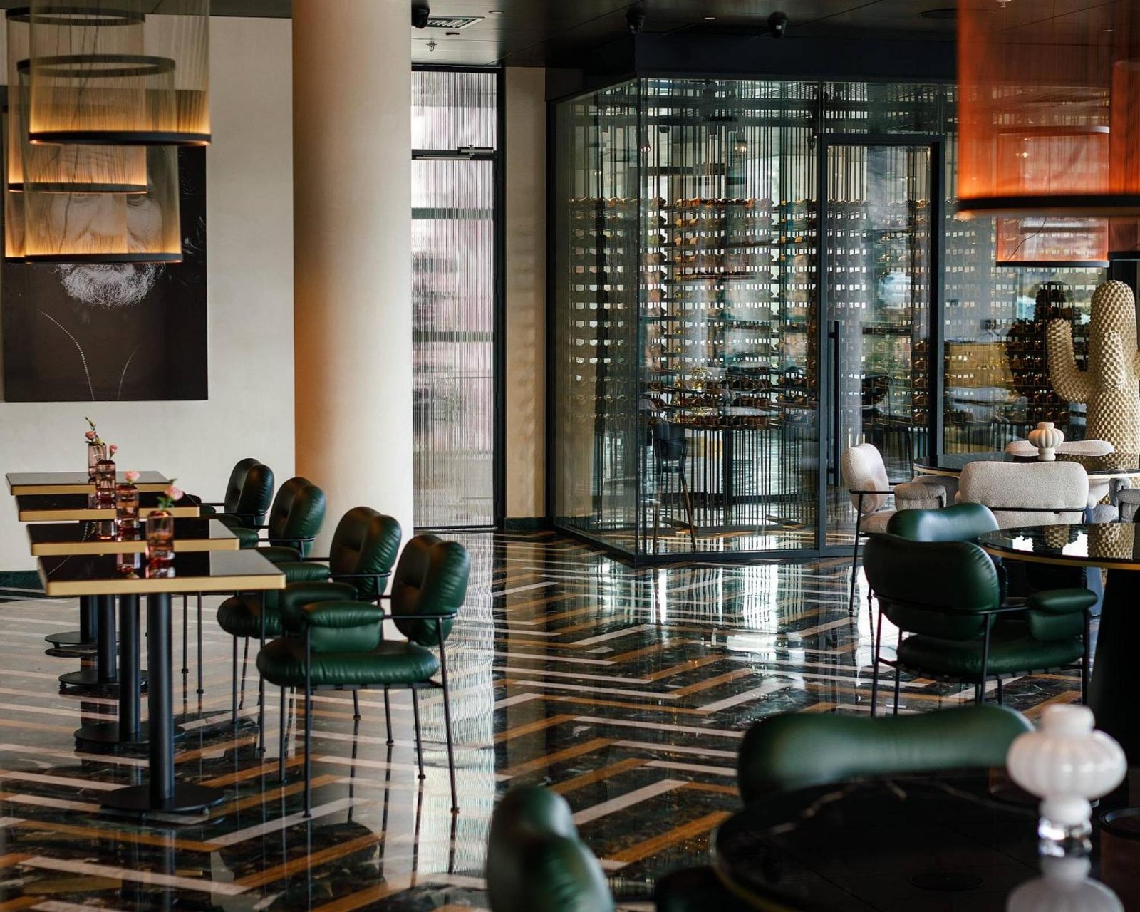 Hotel Ambassadori, at the table