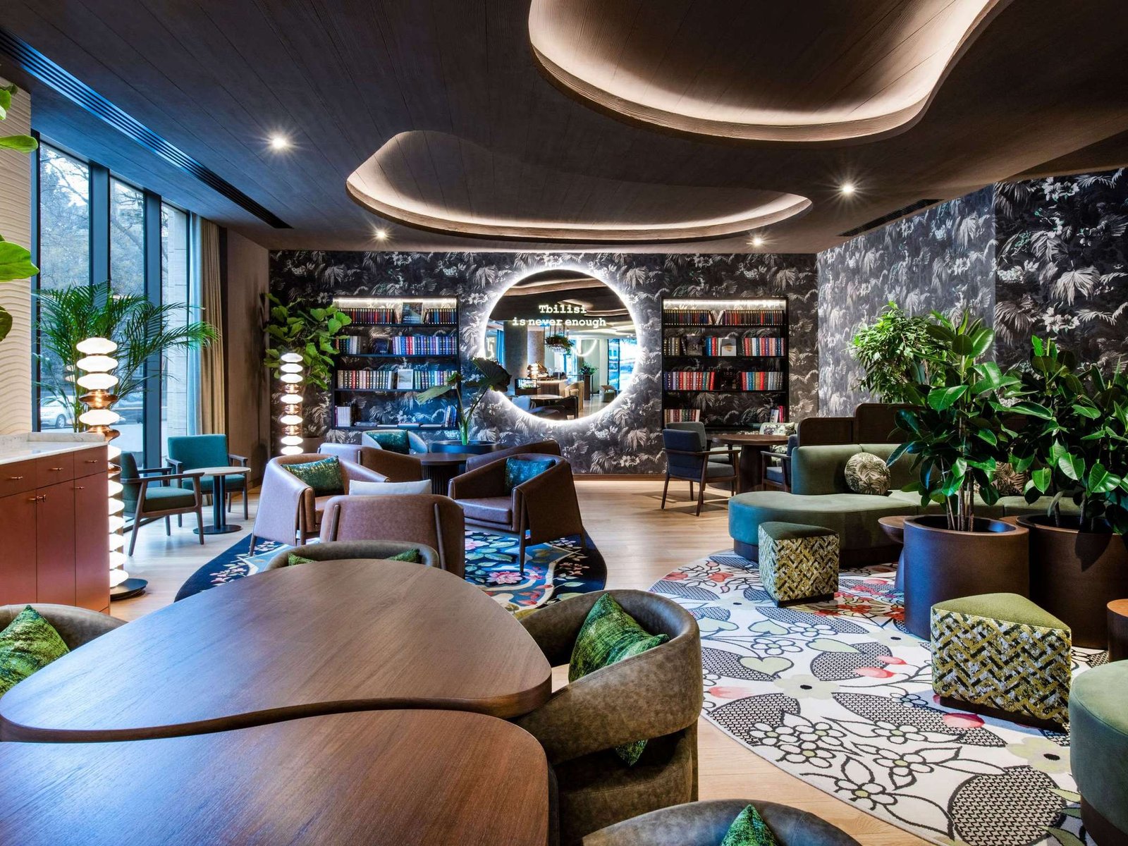 Swissôtel Tbilisi — vibe