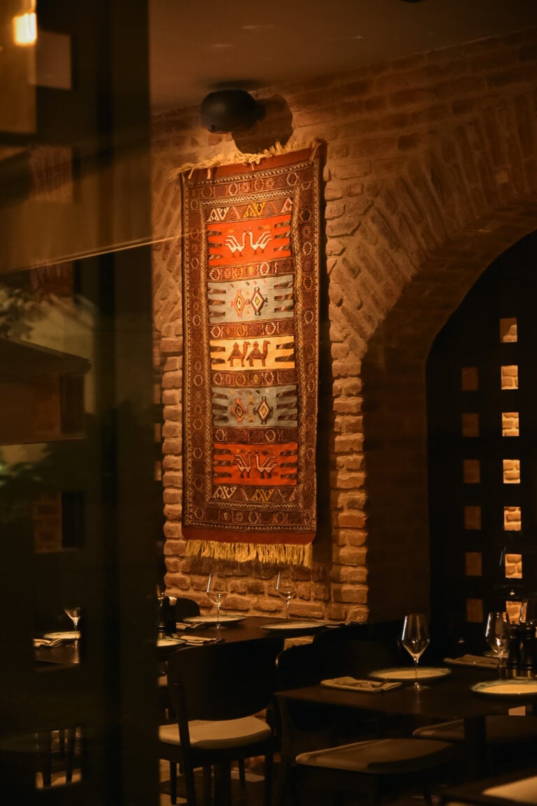 Qarvasla Hotel