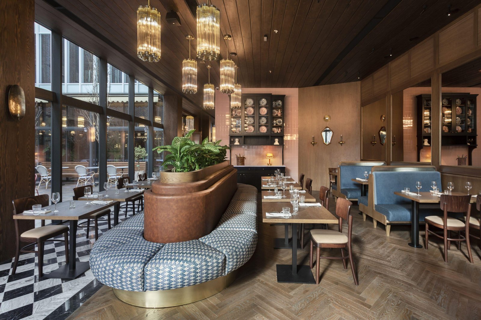 Artizan Design Hotel — eat & drink