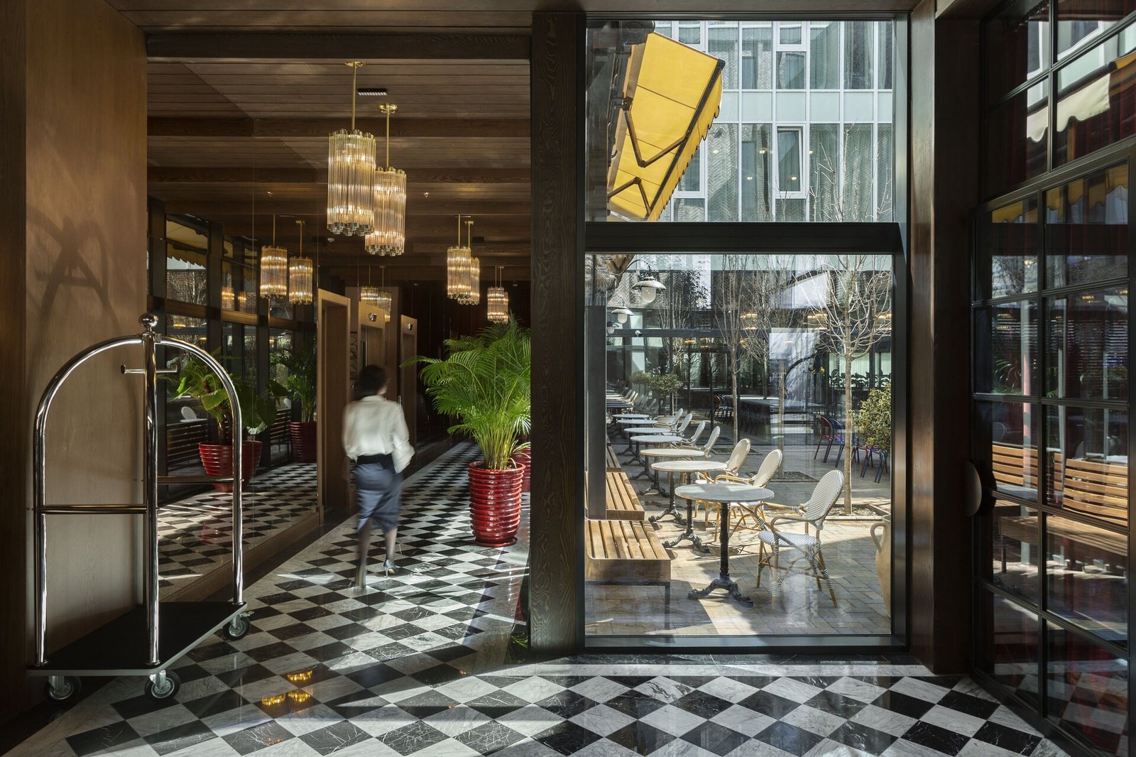 Artizan Design Hotel — vibe