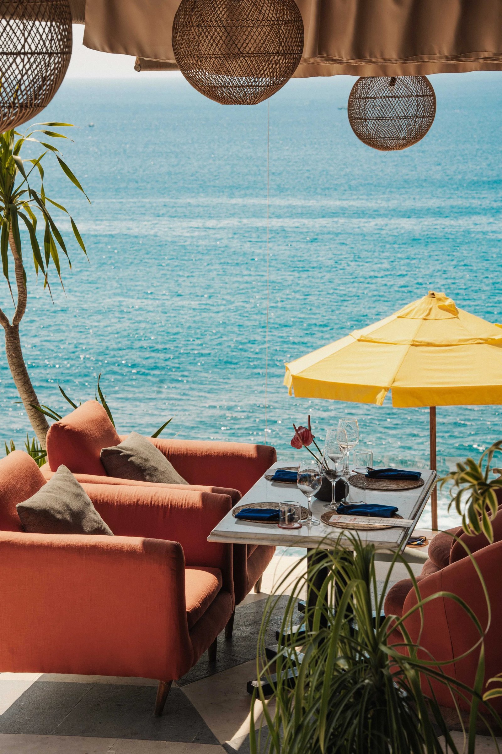Ulu Cliffhouse Hotel — vibe