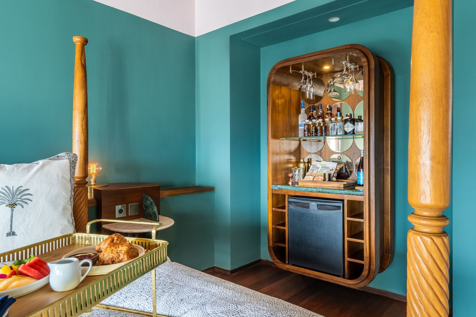 Ulu Cliffhouse Hotel — eat & drink