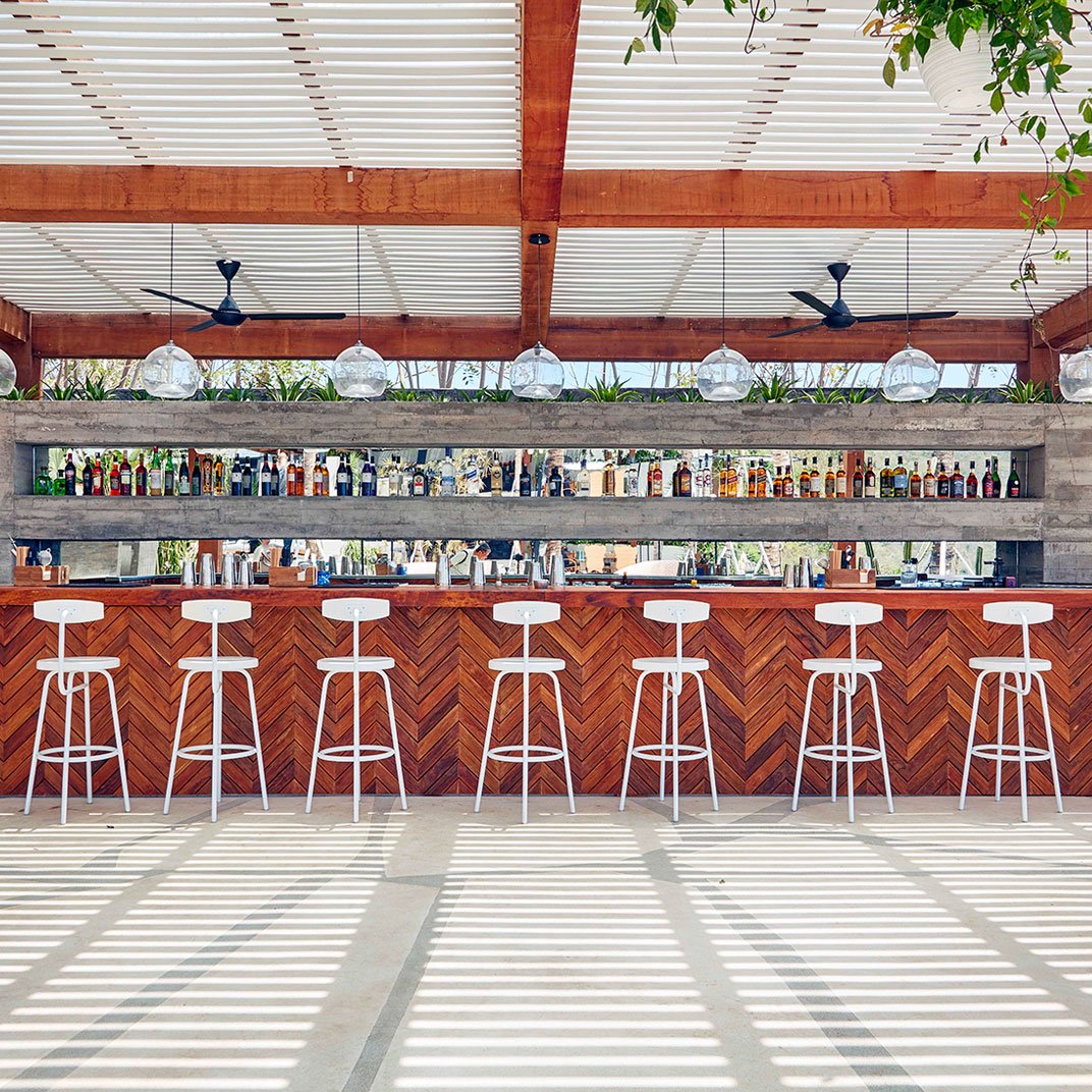 Ulu Cliffhouse Hotel — eat & drink