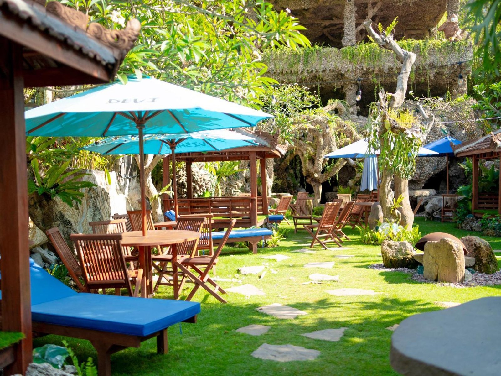 Udara Bali Yoga Detox & Spa, at the table