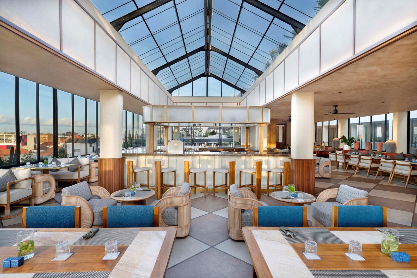 TUI BLUE Berawa, rooftop restaurant & infinity pool bar