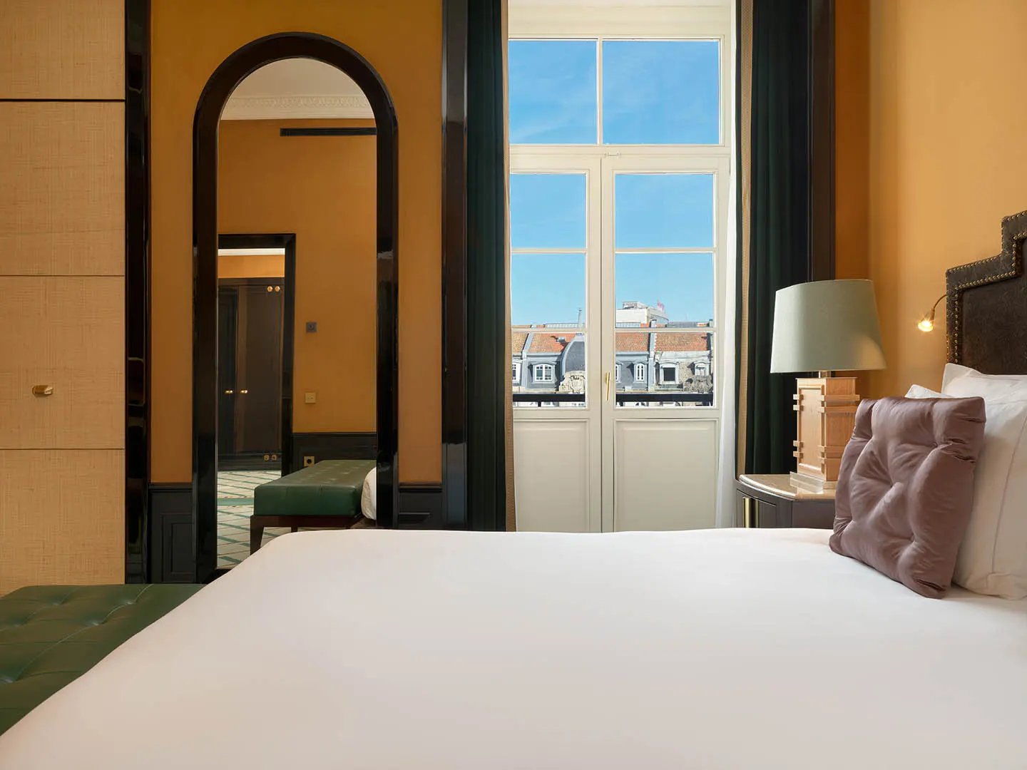 The One Monumental Palace — rooms