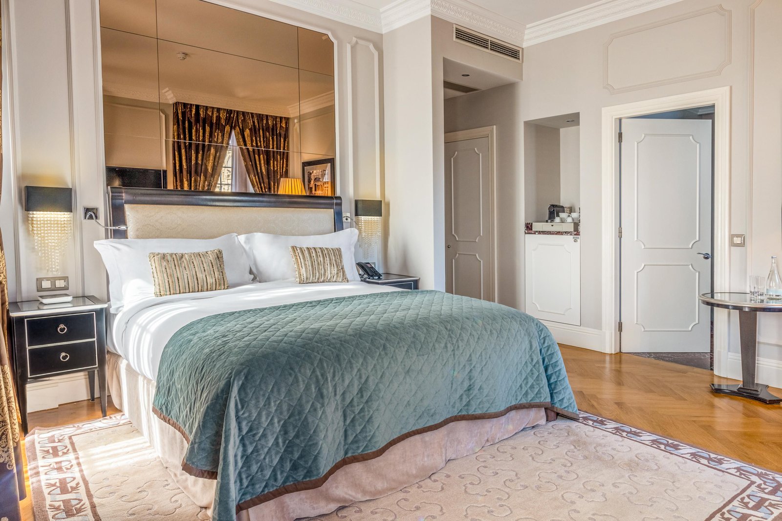 InterContinental Porto - Palacio Das Cardosas Hotel — rooms