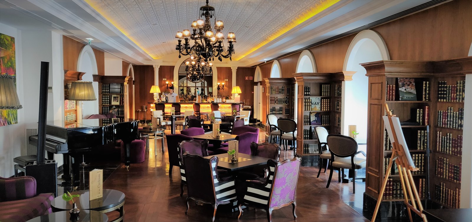 InterContinental Porto - Palacio Das Cardosas Hotel — eat & drink