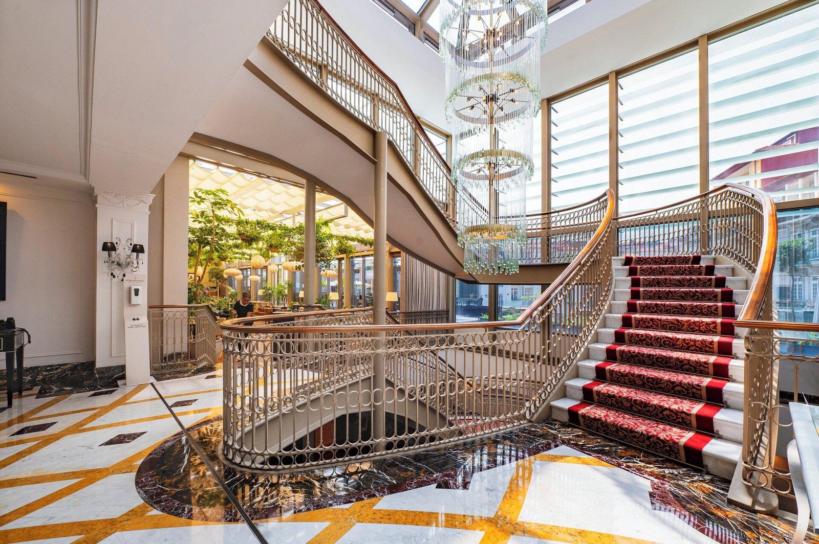 InterContinental Porto - Palacio Das Cardosas Hotel — vibe