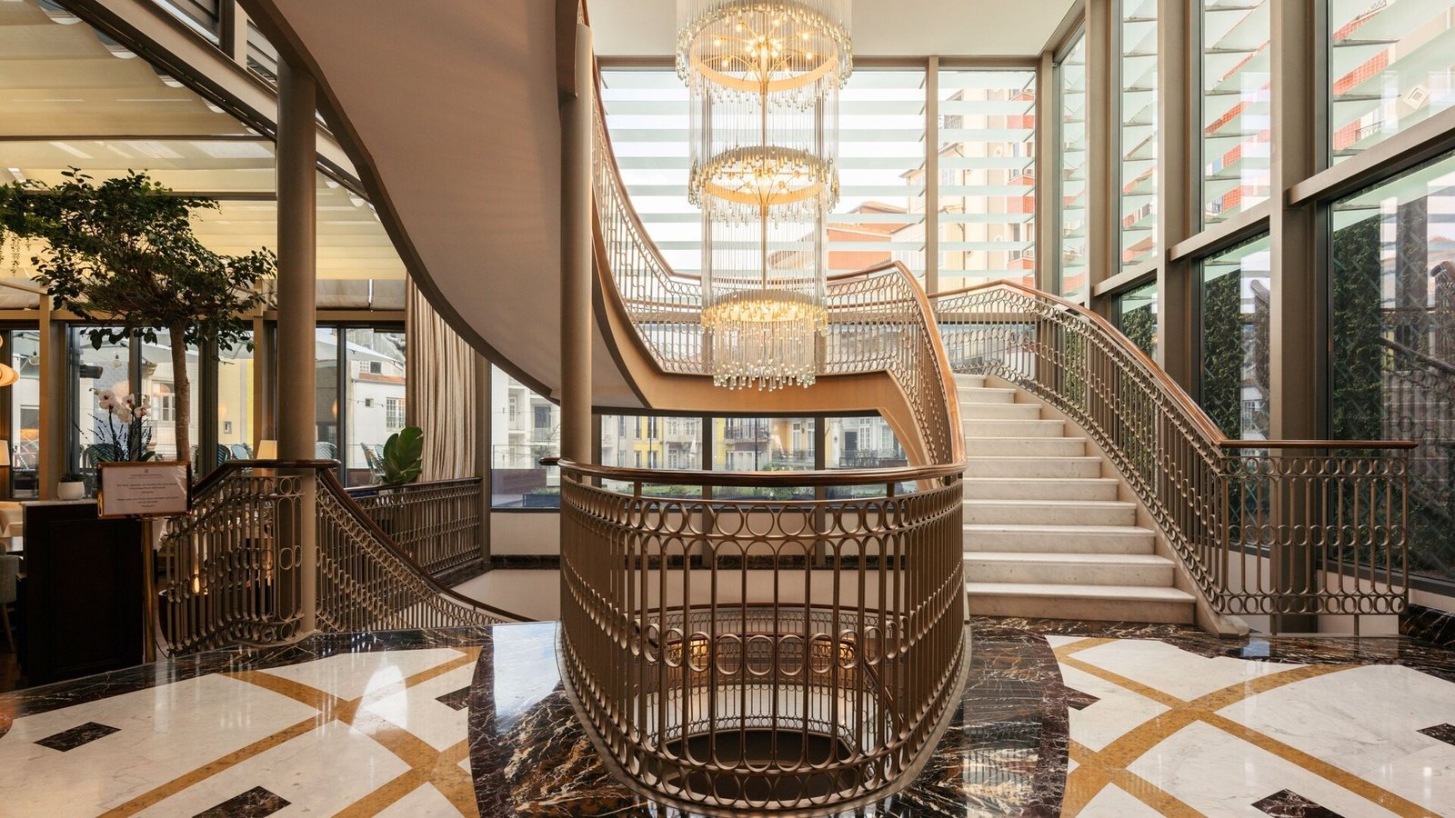 InterContinental Porto - Palacio Das Cardosas Hotel — vibe