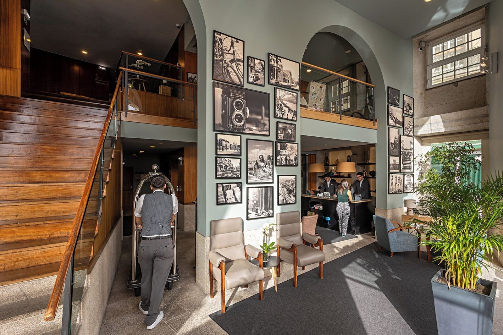 Pestana Vintage Porto — vibe