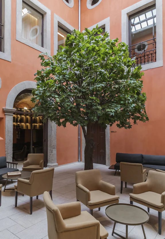 Vignette Collection Casa da Companhia Hotel & Spa — vibe
