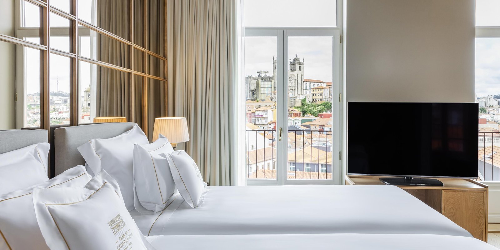 Vignette Collection Casa da Companhia Hotel & Spa — rooms