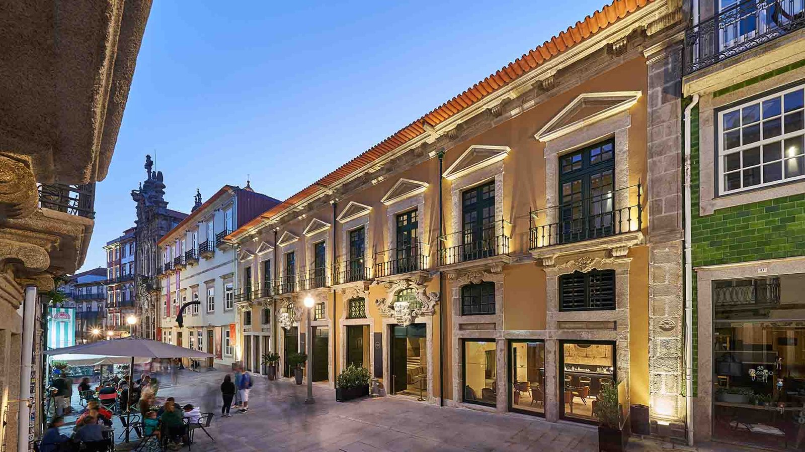 PortoBay Flores — backstory
