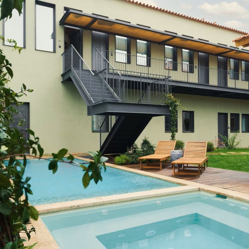 Saboaria, the pool