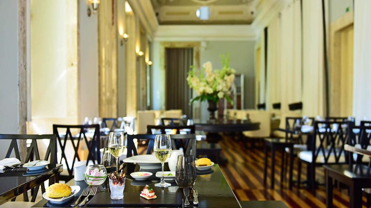 Pestana Palácio do Freixo, palatium restaurant