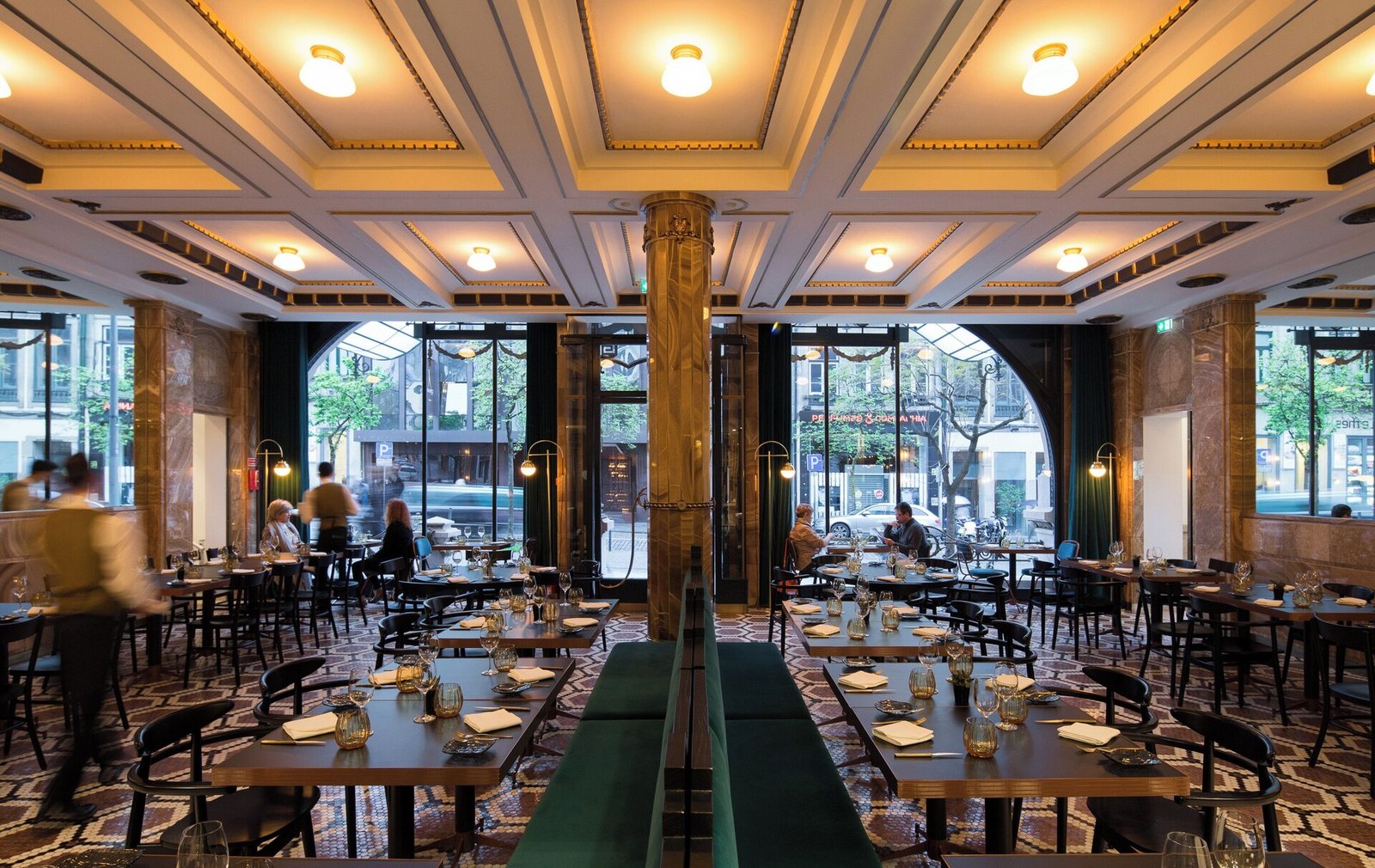 Pestana Porto, cafetaria histórica a brasileira