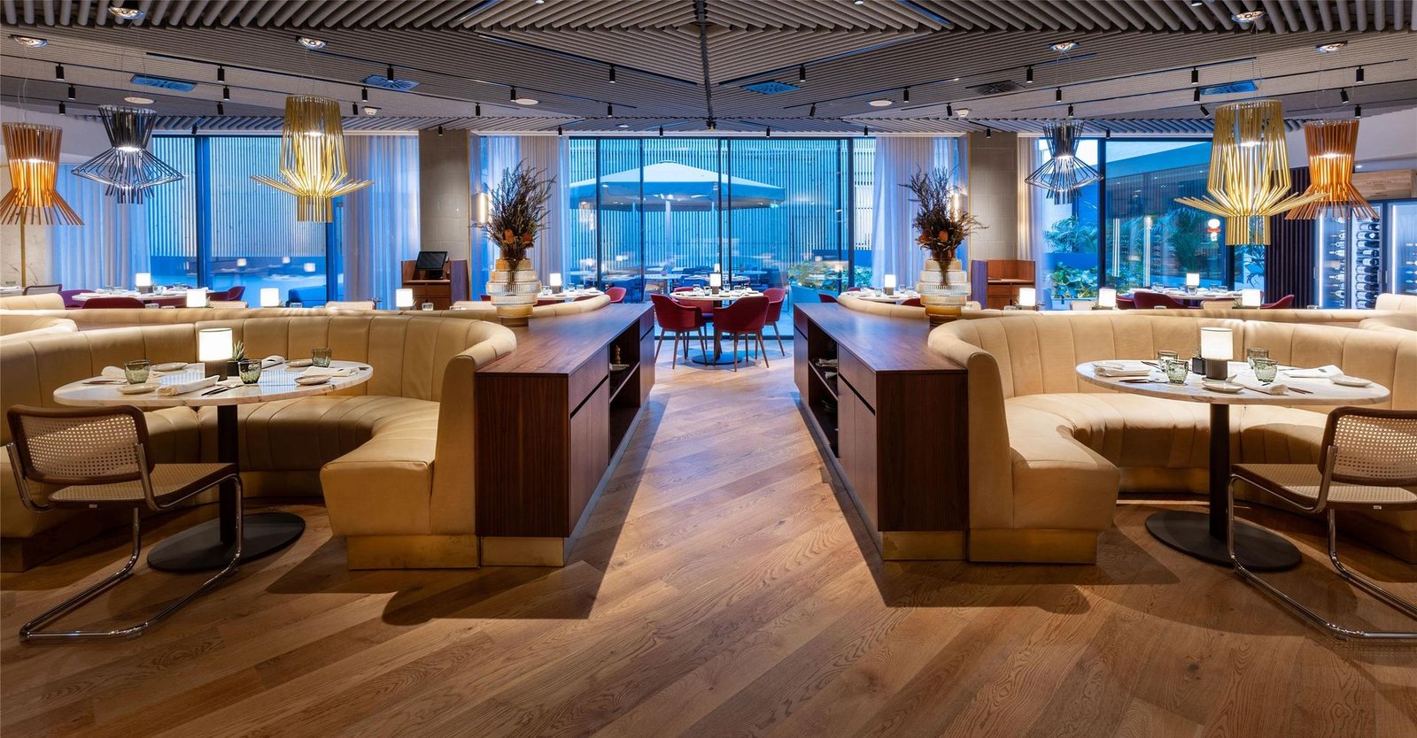 Altis Porto Hotel, at the table