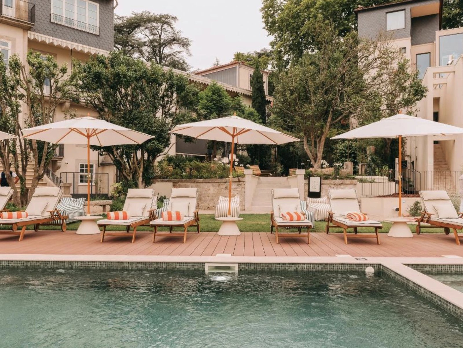 Lenscape Coterie, the pool
