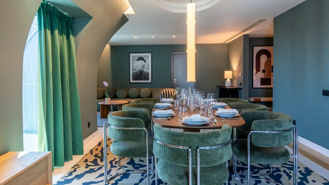 Cénica Porto Hotel, Curio Collection by Hilton — eat & drink