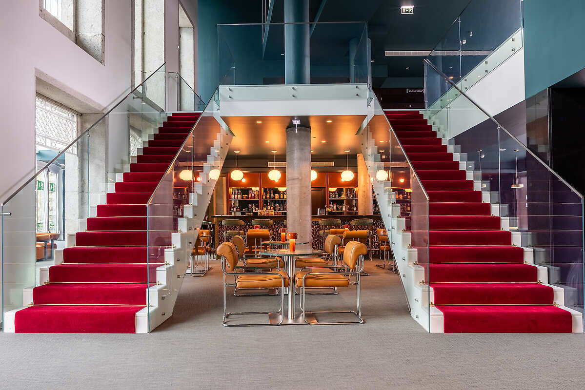 Cénica Porto Hotel, Curio Collection by Hilton — eat & drink