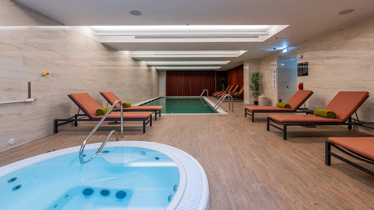 Cénica Porto Hotel, Curio Collection by Hilton — wellness