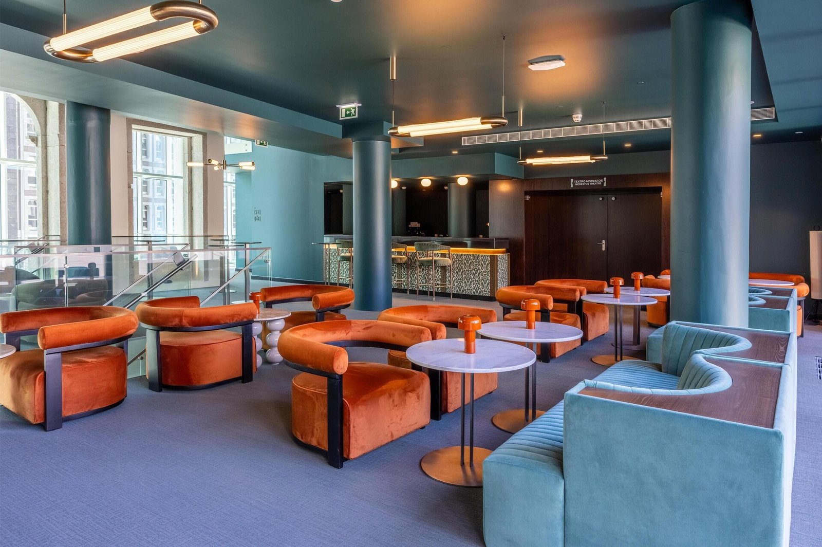 Cénica Porto Hotel, Curio Collection by Hilton — eat & drink