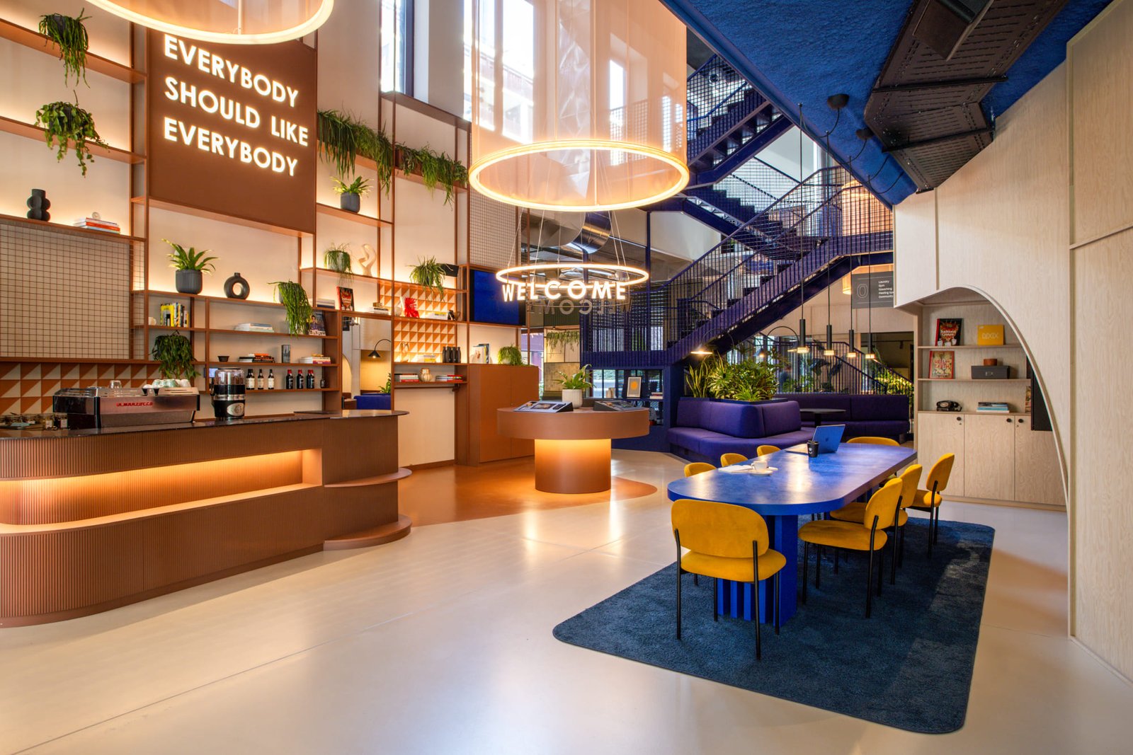 The Social Hub Porto — eat & drink