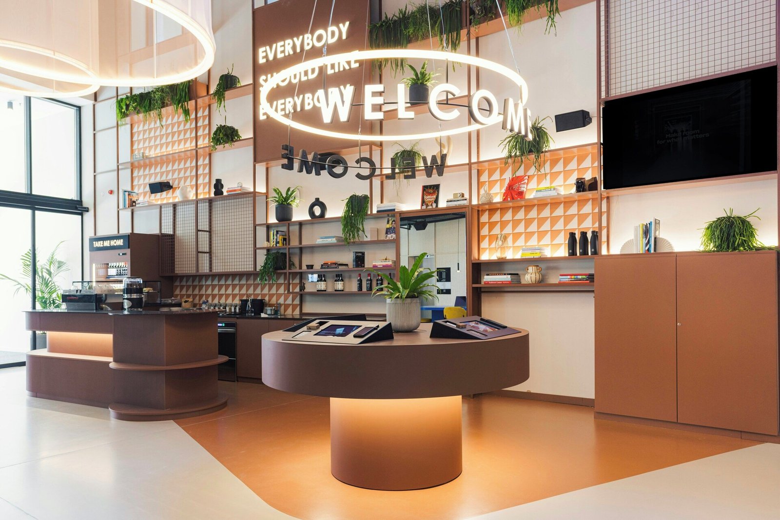 The Social Hub Porto — vibe