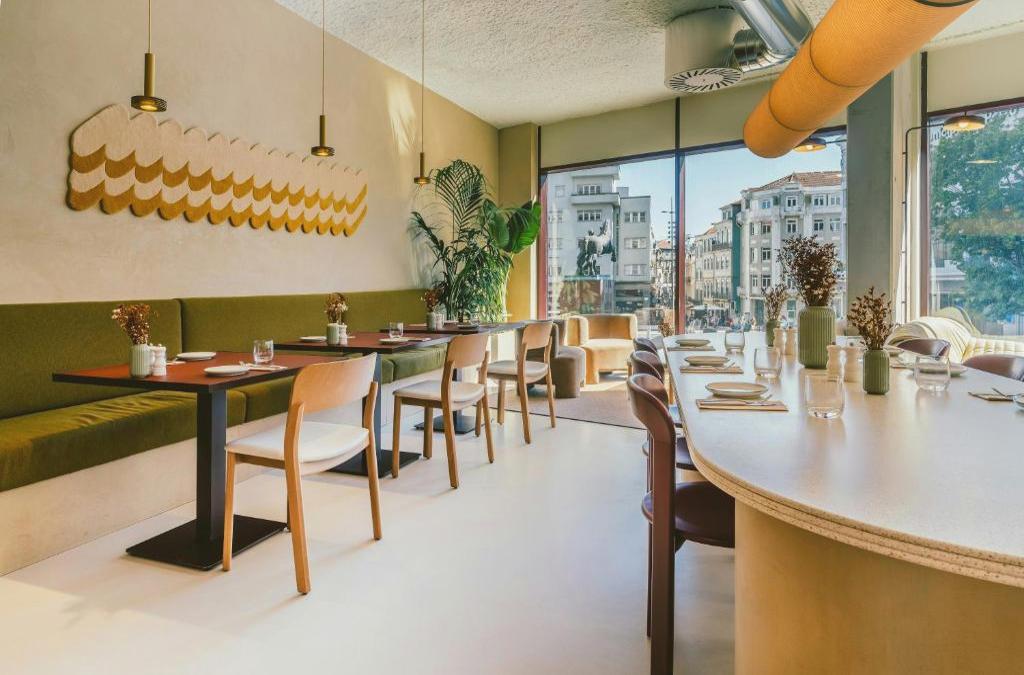 The Social Hub Porto — eat & drink