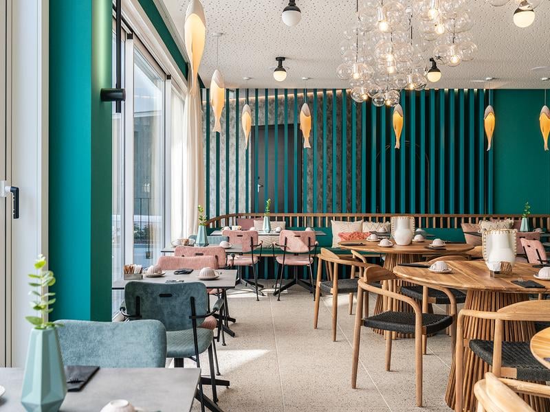 Hotel Vincci Bonjardim — eat & drink