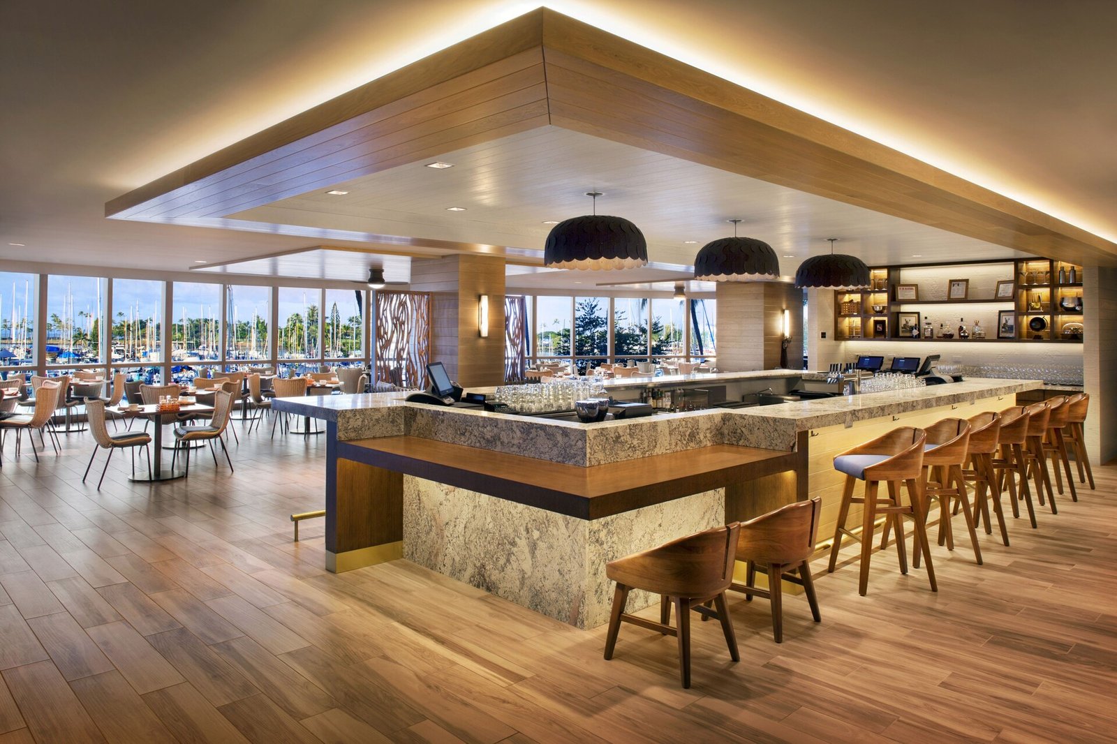 Prince Waikiki Hotel, 100 sails restaurant & bar
