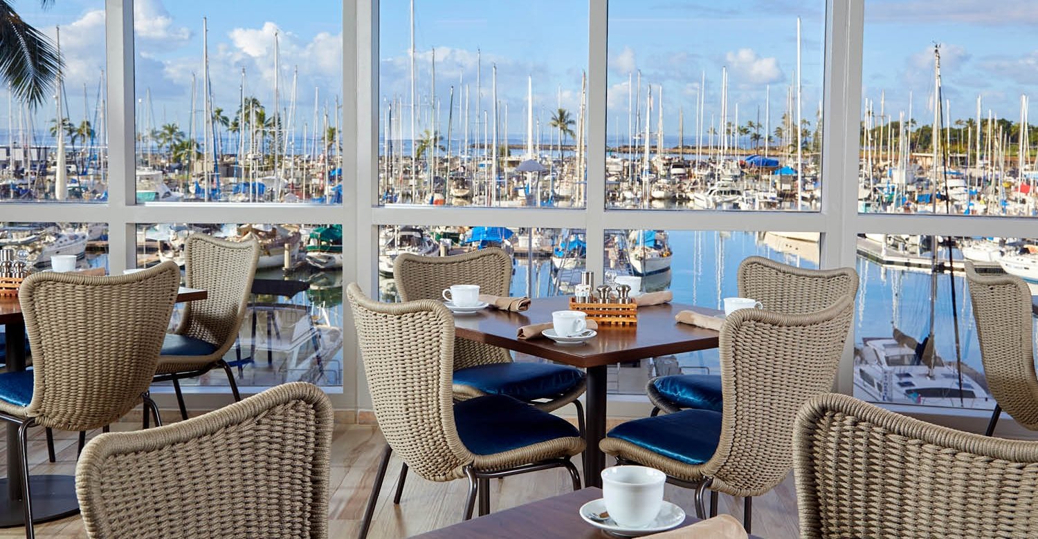 Prince Waikiki Hotel, 100 sails restaurant & bar