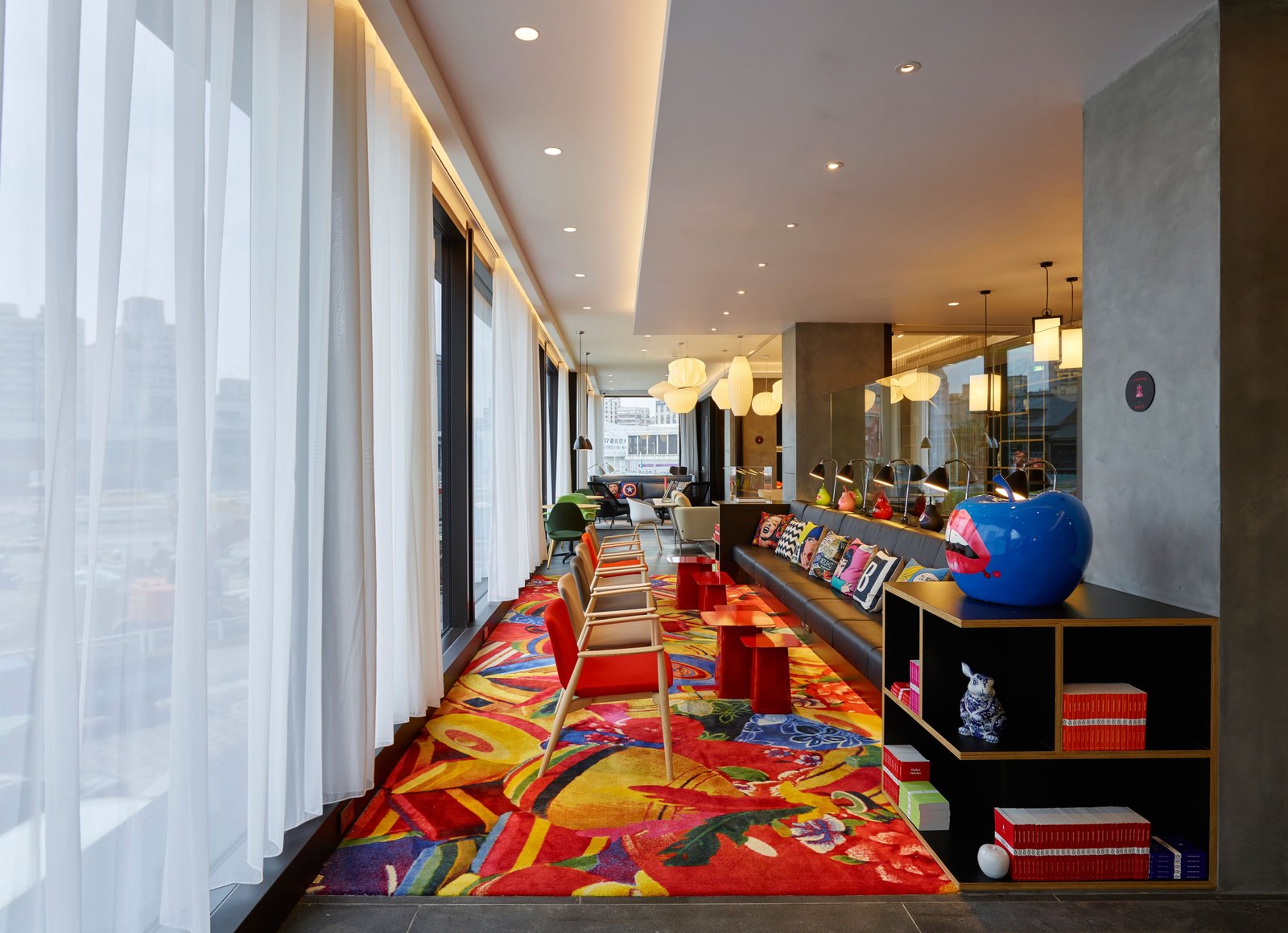 citizenM Taipei North Gate — vibe