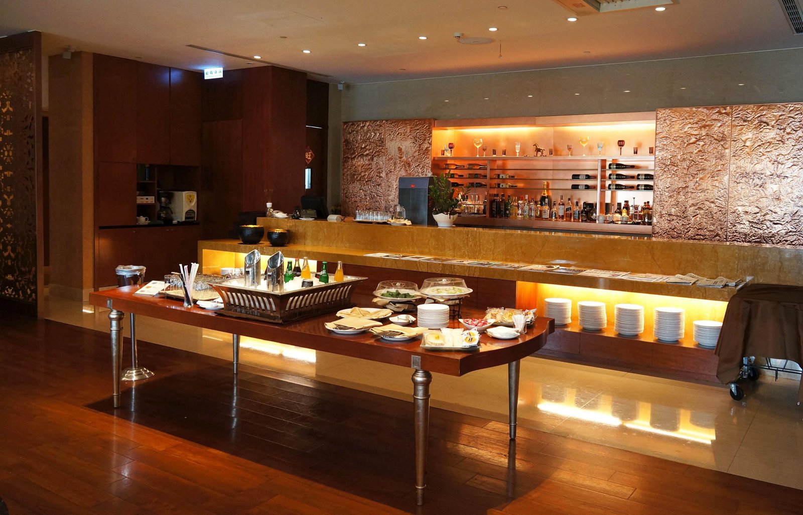 San Want Residences Taipei — eat & drink